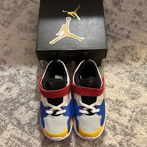 Nike, Air Jordan Cadence, NWT, Size 10, Size 9, Size 8 - Picture 2 of 11